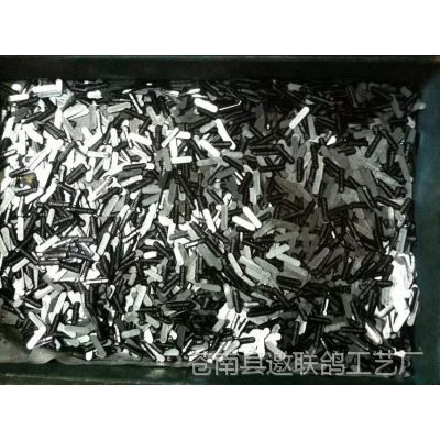 訂制浮雕凸字金屬標(biāo)牌包裝盒用金屬鋅合金電鍍做舊家具銘牌